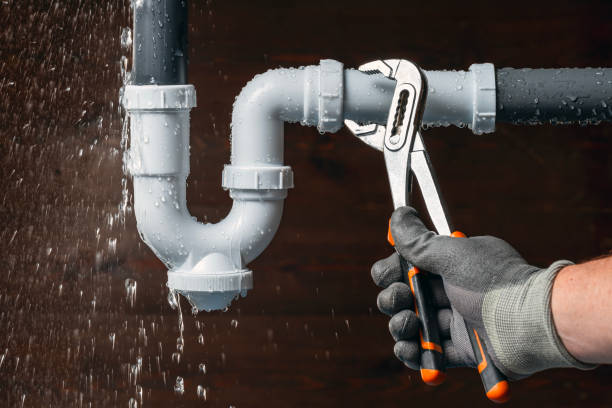 Professional Leak Detection technician working in French Village, MO